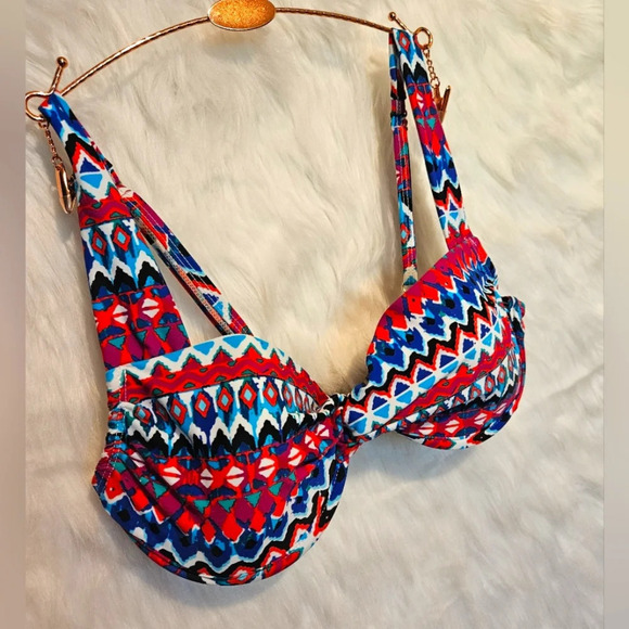 George Geometric Twist Front Padded Underwire Bikini Top - Picture 1 of 4